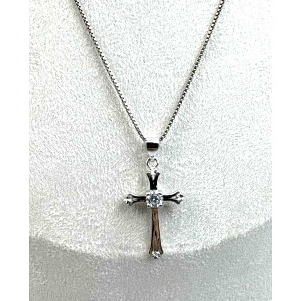 925 Sterling Silver Petite Zirconia Cross Pendant Necklace Fine Italy Box Chain